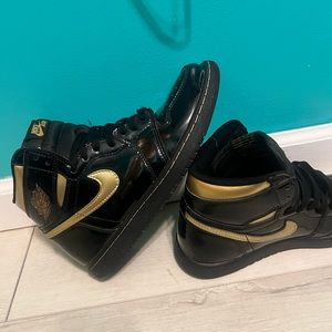 Nike Air Jordan 1 OG black metallic high Black and Gold